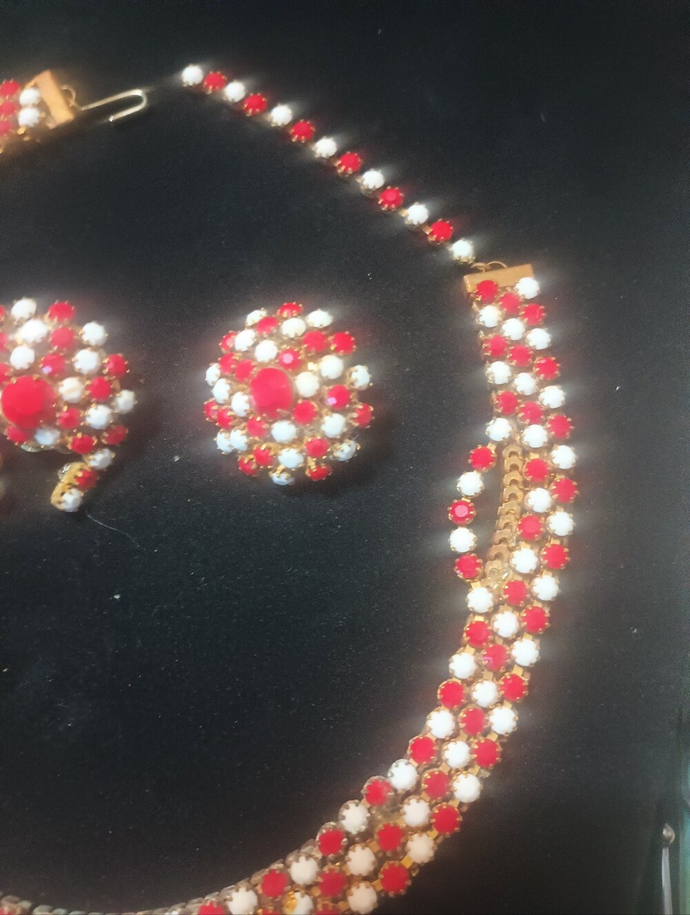 Vintage Alice Caviness Choker Necklace & Earrings. Red & White. Needs Repairs - Picture 2 of 8